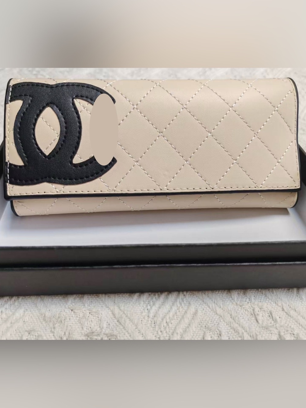 New women’s beige fashion wallet